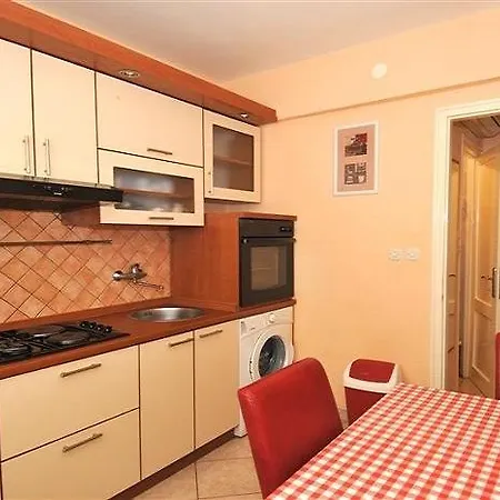 Apartman-studio Adriana 3 *